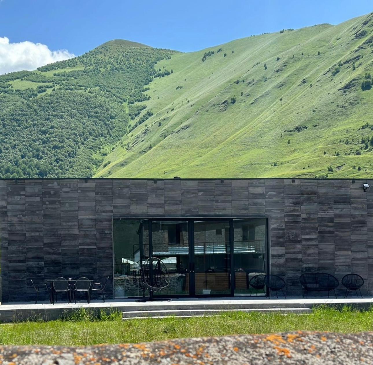 Alpine Escape Kazbegi Villa Eksteriør billede