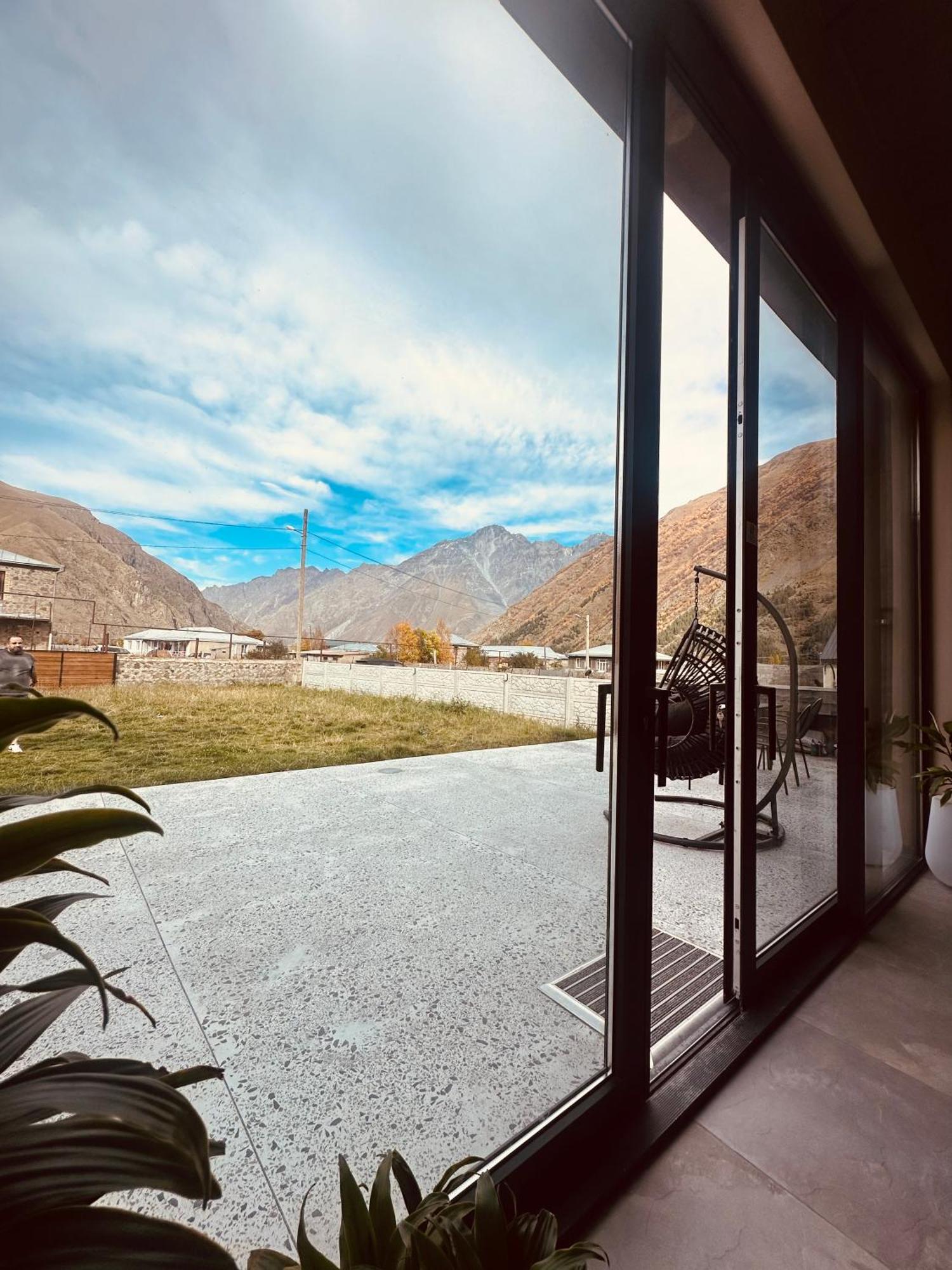 Alpine Escape Kazbegi Villa Eksteriør billede